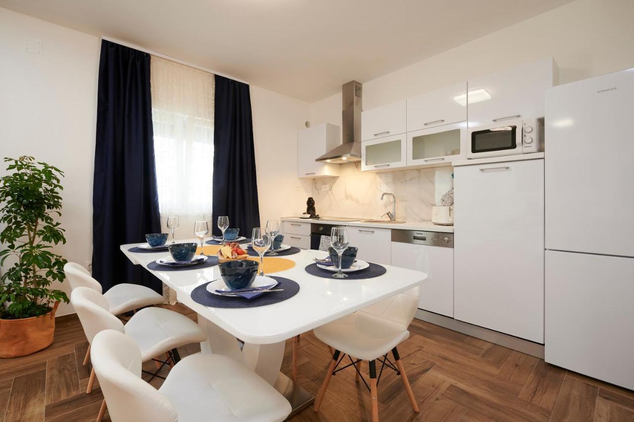 New 4* Apartman Zoa In Τρογκίρ Εξωτερικό φωτογραφία